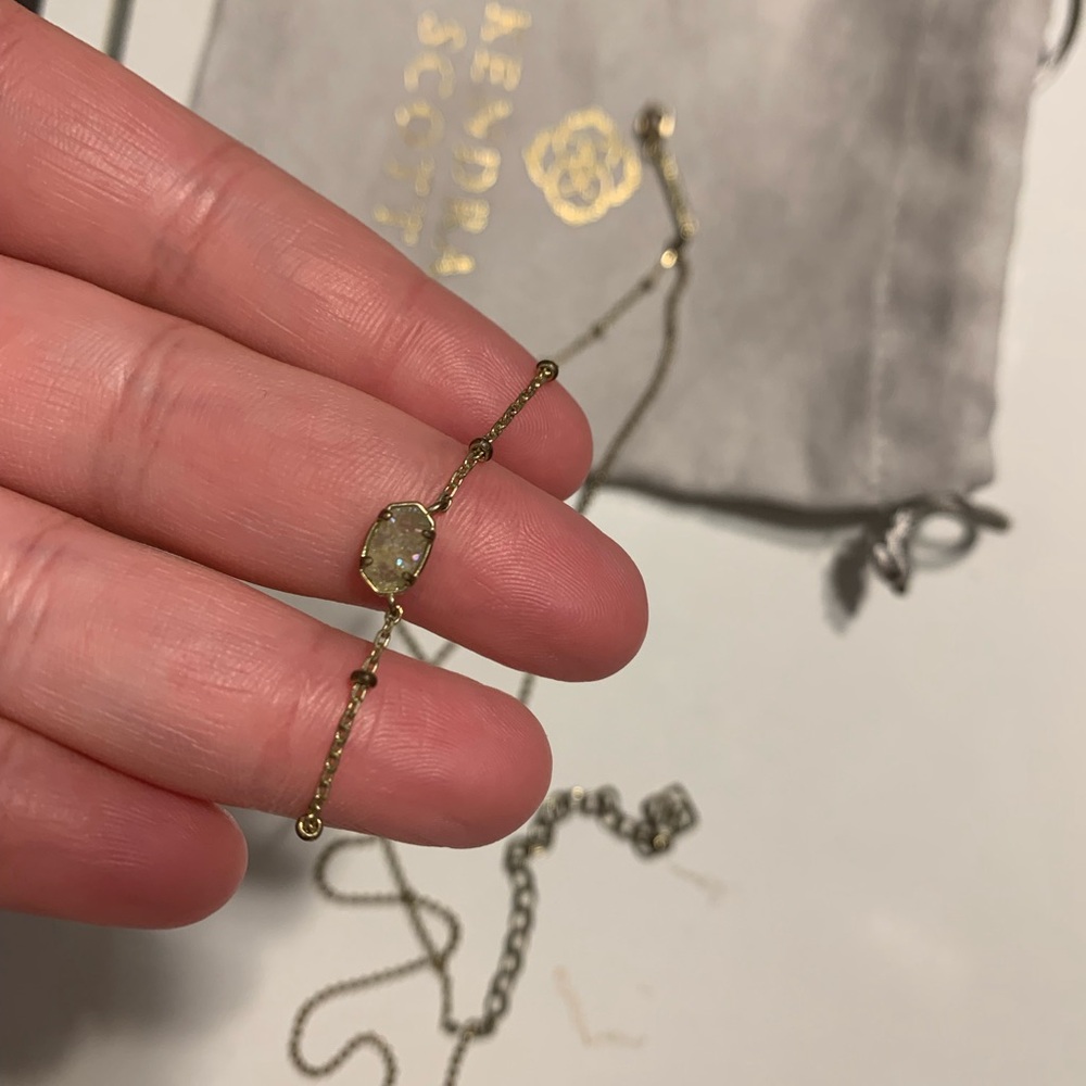 Kendra Scott necklace